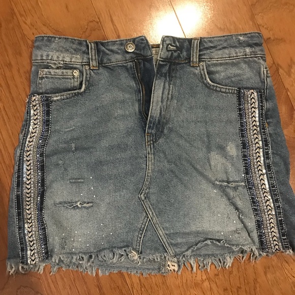 Jean skirt - Picture 1 of 3